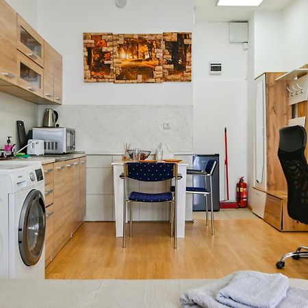Cozy Apartment In Central Szófia Kültér fotó