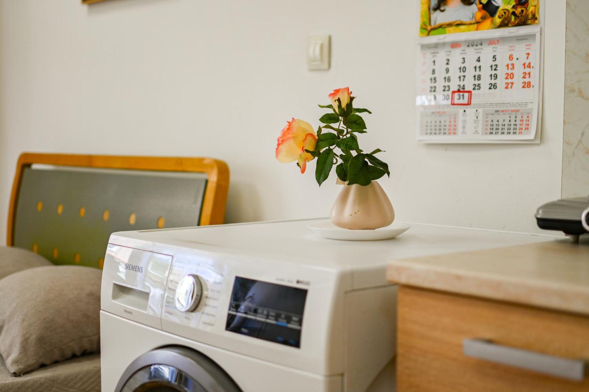 Cozy Apartment In Central Szófia Kültér fotó