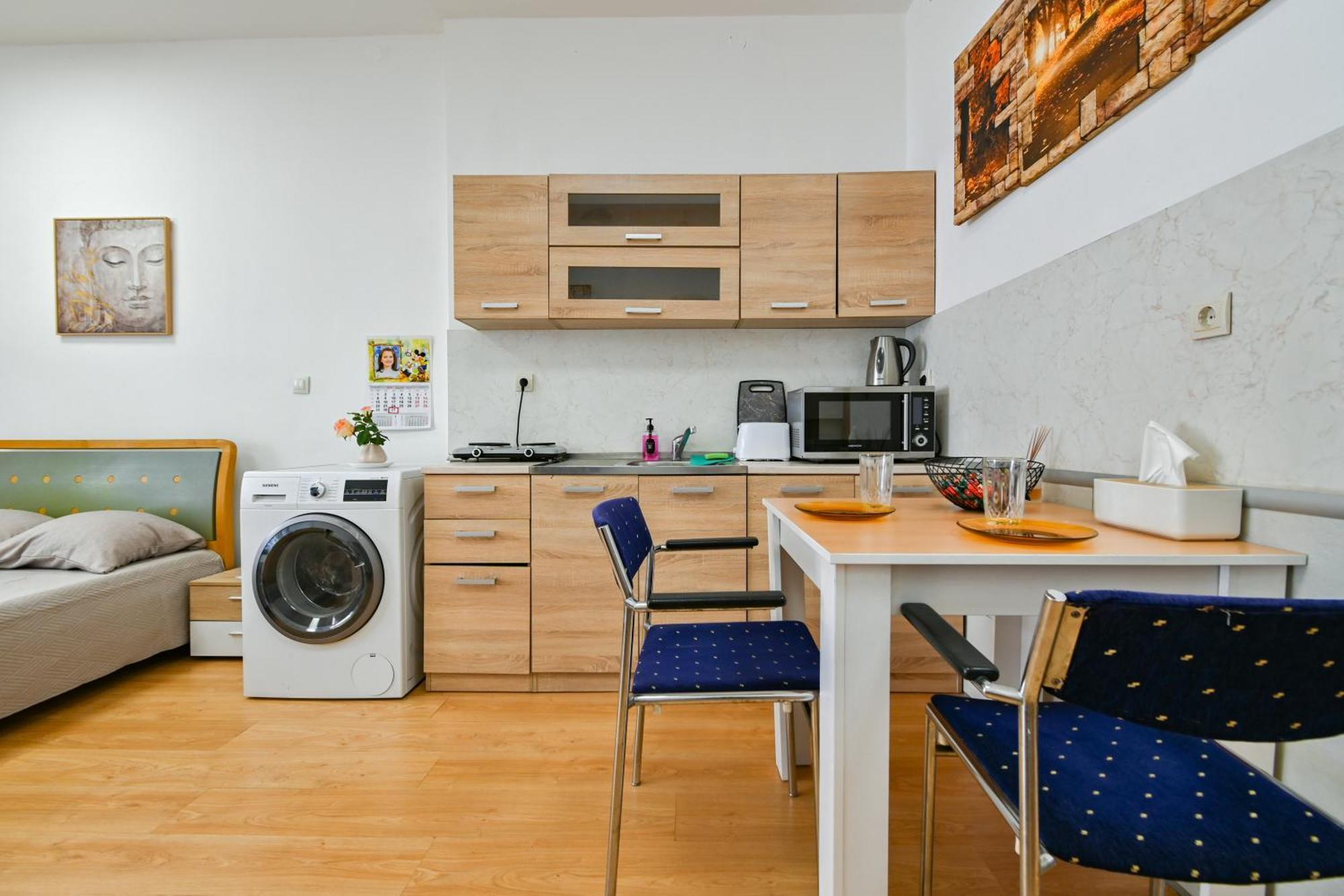 Cozy Apartment In Central Szófia Kültér fotó